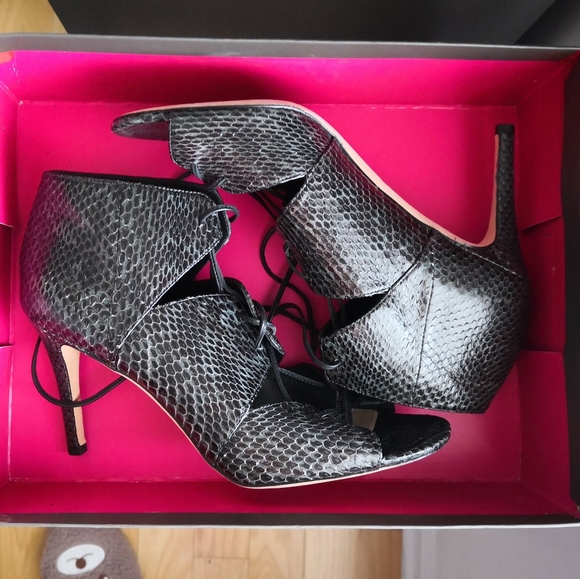 Via Spiga - Picture 1 of 7